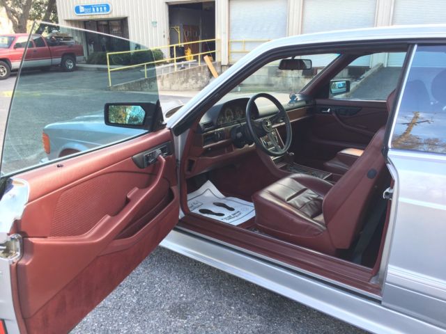1986 Silver Mercedes-Benz 500-Series Coupe