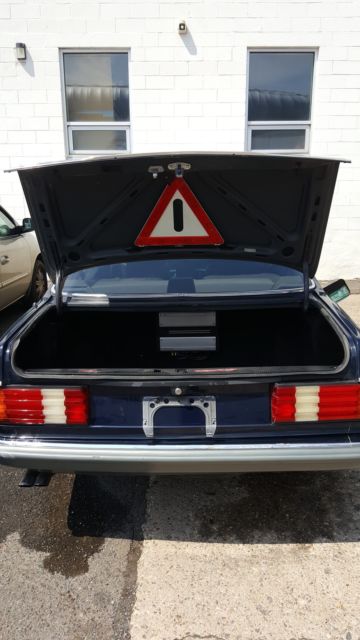 1987 Blue Mercedes-Benz 500-Series Coupe