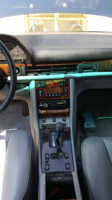 1987 Blue Mercedes-Benz 500-Series Coupe