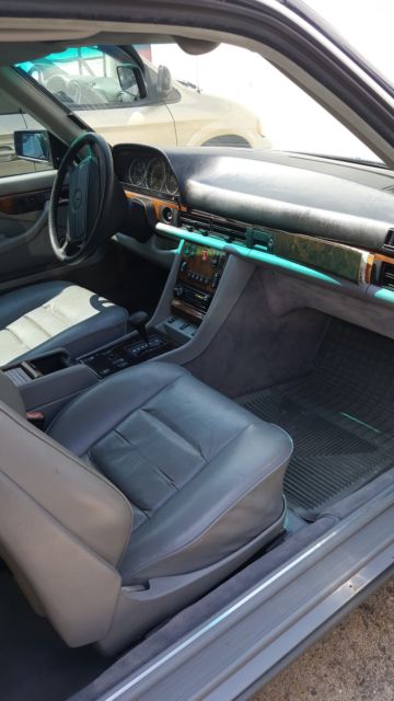 1987 Blue Mercedes-Benz 500-Series Coupe