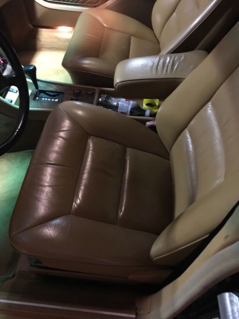 1989 Dark Blue Mercedes-Benz 500-Series