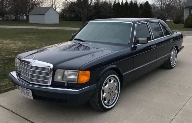 1989 Dark Blue Mercedes-Benz 500-Series