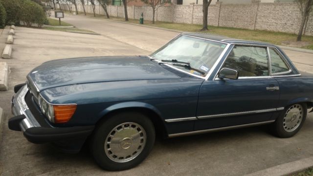 1986 Blue Mercedes-Benz SL-Class Coupe