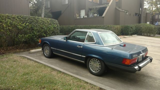 1986 Blue Mercedes-Benz SL-Class Coupe