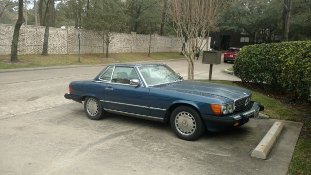 1986 Blue Mercedes-Benz SL-Class Coupe