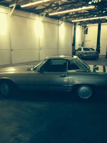 1986 Tan Mercedes-Benz SL-Class Convertible