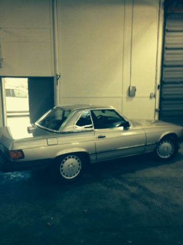 1986 Tan Mercedes-Benz SL-Class Convertible