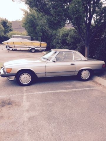 1986 Tan Mercedes-Benz SL-Class Convertible