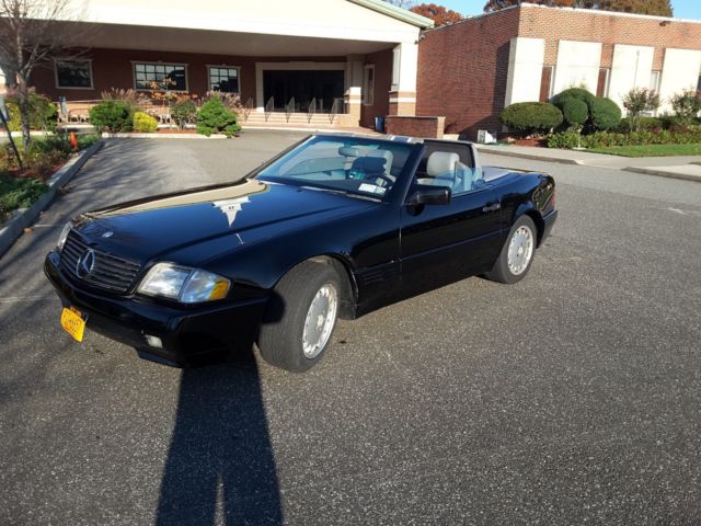 1990 Black Mercedes-Benz 500-Series Convertible