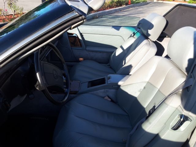 1990 Black Mercedes-Benz 500-Series Convertible