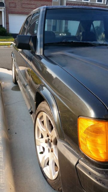 1987 Dark Grey Metallic Mercedes-Benz E-Class Sedan