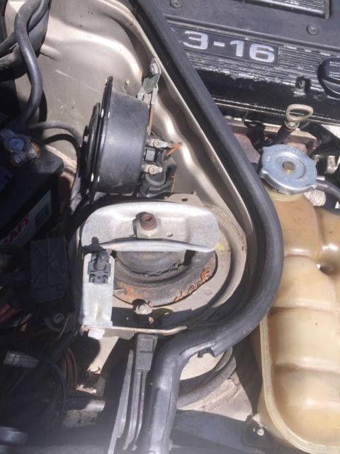 1986 Silver Mercedes-Benz 190-Series 4 door sedan