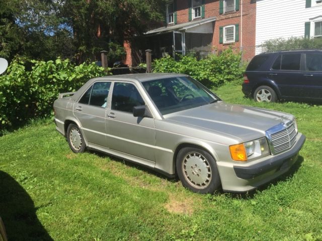 1986 Silver Mercedes-Benz 190-Series 4 door sedan