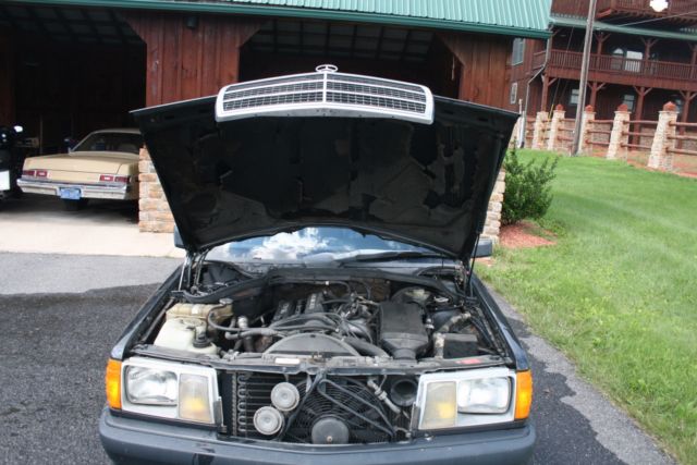 1986 Black Mercedes-Benz 190-Series Sedan