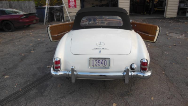 1959 WHITE Mercedes-Benz SL-Class Convertible