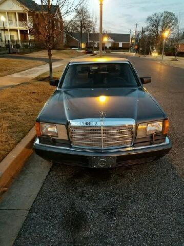 1988 Gray Mercedes-Benz SL-Class Sedan