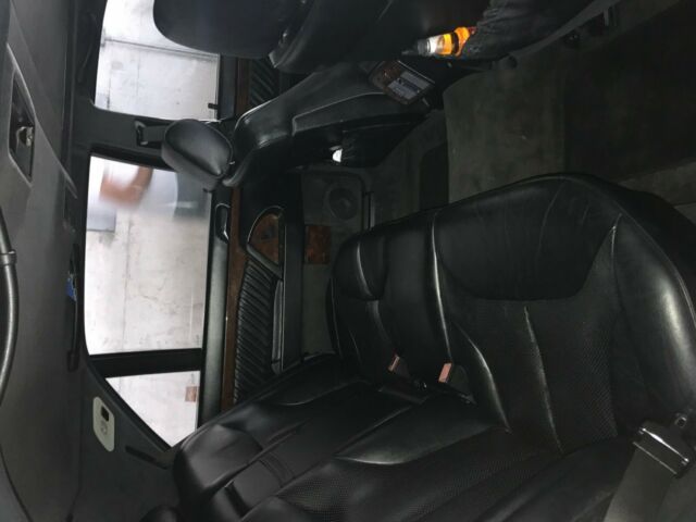 1993 Black Mercedes-Benz 600-Series Sedan