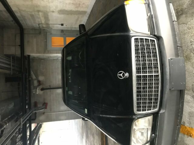1993 Black Mercedes-Benz 600-Series Sedan