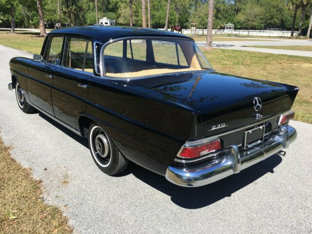 1967 Black Mercedes-Benz 200-Series Sedan