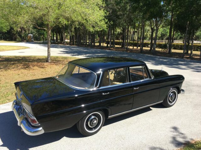 1967 Black Mercedes-Benz 200-Series Sedan