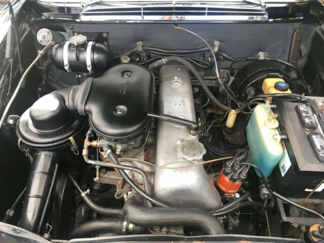 1967 Black Mercedes-Benz 200-Series Sedan