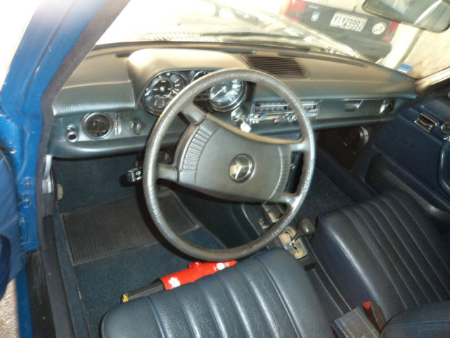 1971 Mercedes-Benz 200-Series Sedan