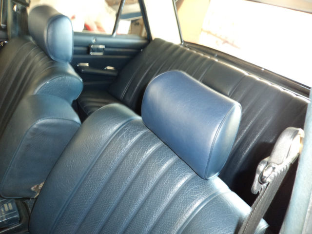 1971 Mercedes-Benz 200-Series Sedan