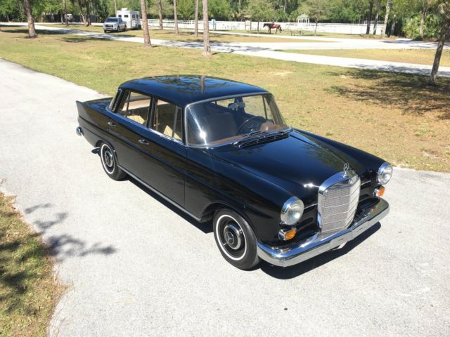 1967 Black Mercedes-Benz 200-Series Sedan