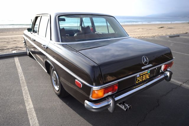 1972 Brown Mercedes-Benz 200-Series Sedan