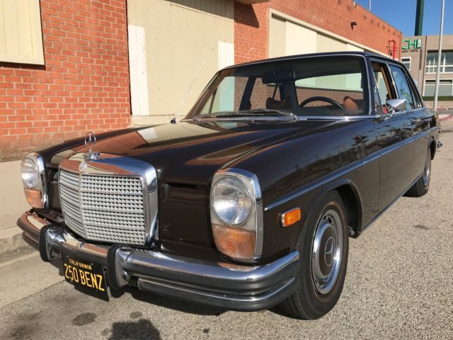 1972 Brown Mercedes-Benz 200-Series Sedan