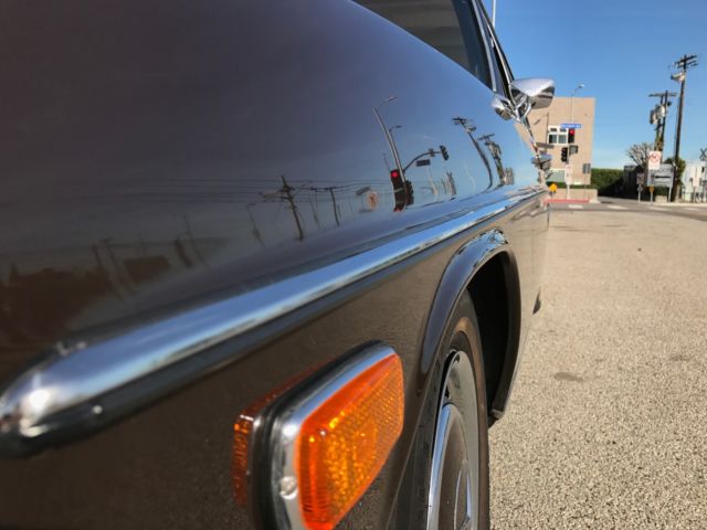 1972 Brown Mercedes-Benz 200-Series Sedan