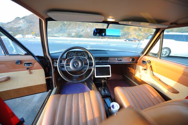 1972 Brown Mercedes-Benz 200-Series Sedan