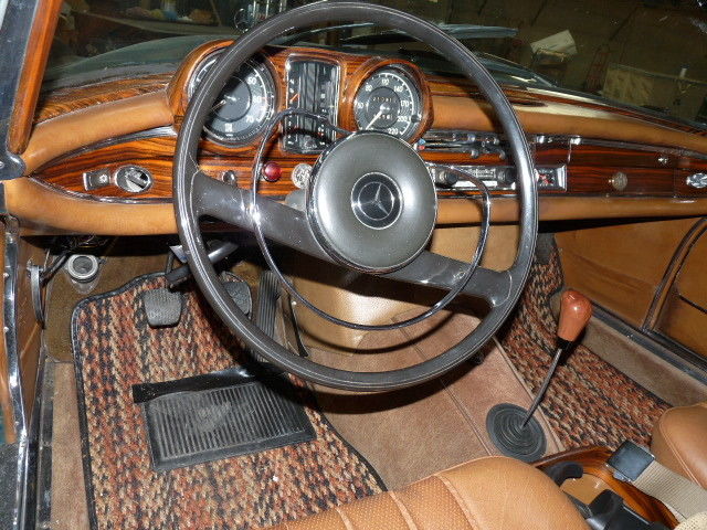 1968 Green Mercedes-Benz 200-Series Coupe