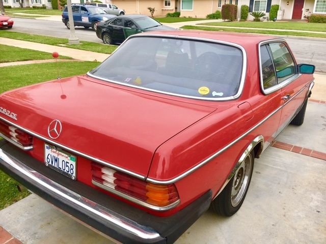 1978 Mercedes-Benz 200-Series
