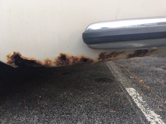 1971 White Mercedes-Benz 200-Series Sedan