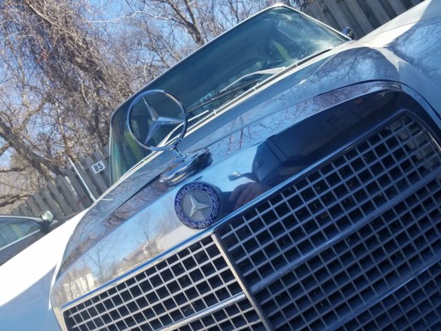 1969 Mercedes-Benz 200-Series