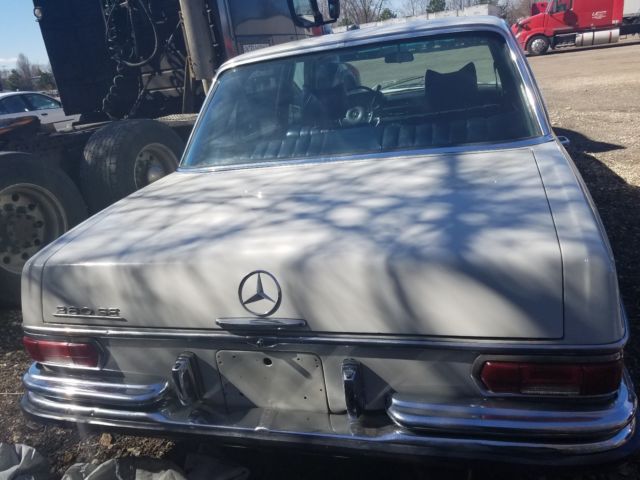 1969 Mercedes-Benz 200-Series