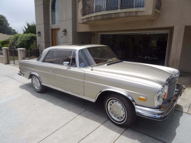 1971 Champagne Mercedes-Benz 200-Series Coupe
