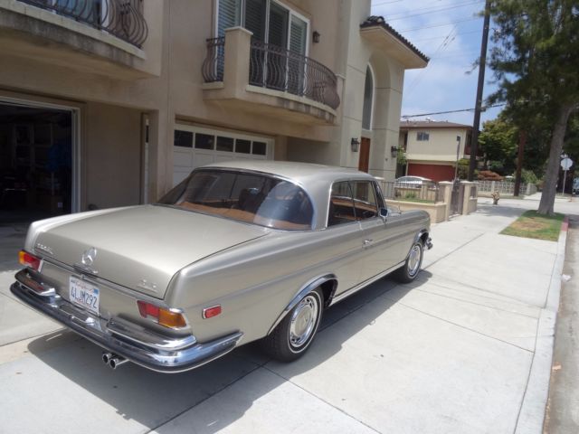 1971 Champagne Mercedes-Benz 200-Series Coupe