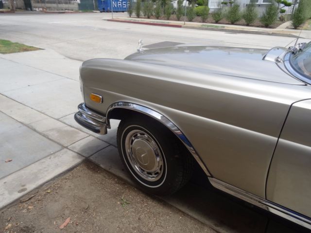 1971 Champagne Mercedes-Benz 200-Series Coupe