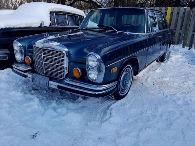 1971 Mercedes-Benz 200-Series