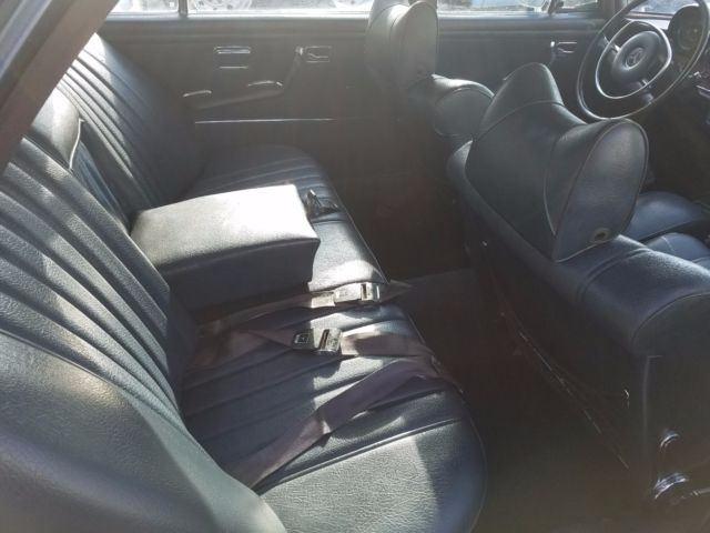 1971 Mercedes-Benz 200-Series