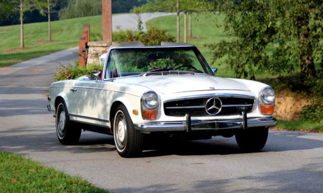 1978 White Mercedes-Benz SL-Class Convertible