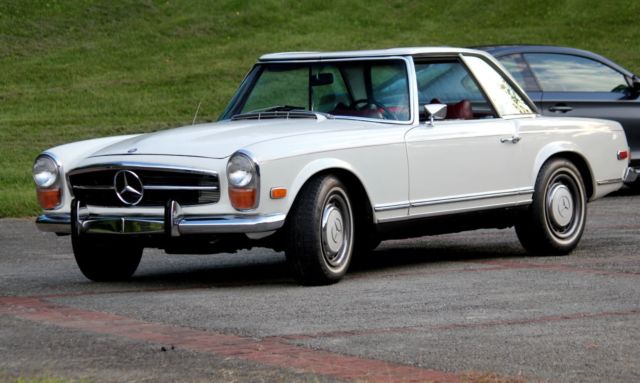 1978 White Mercedes-Benz SL-Class Convertible
