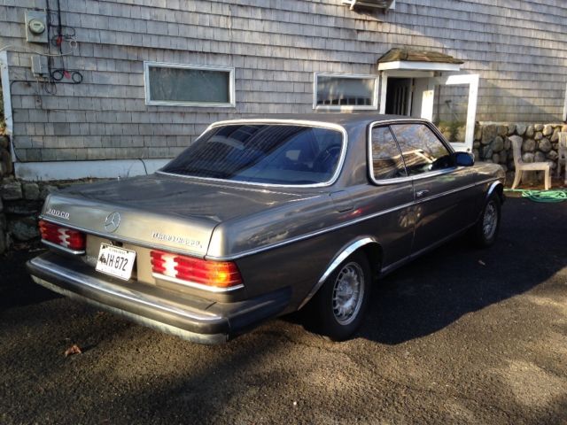 1983 Gray Mercedes-Benz 300-Series COUPE