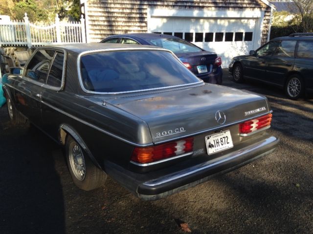 1983 Gray Mercedes-Benz 300-Series COUPE