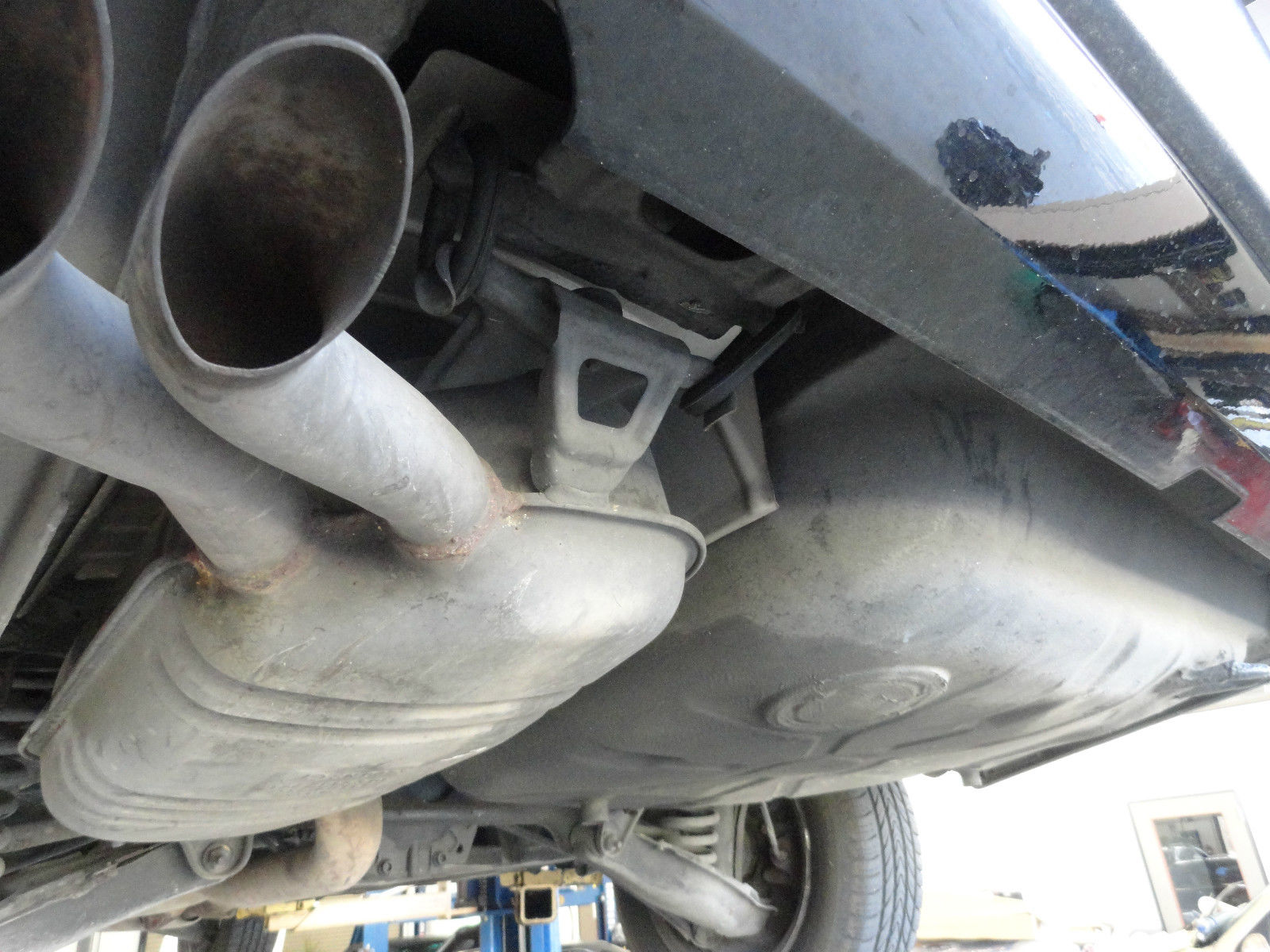 1993 Black Mercedes-Benz 300-Series Coupe