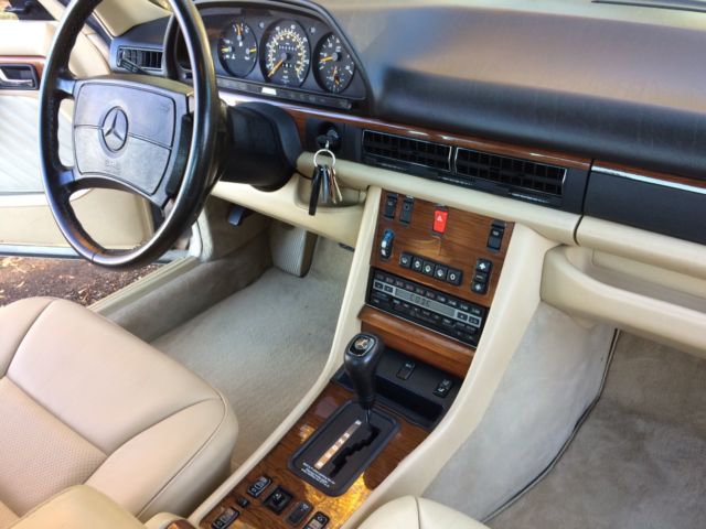 1991 silver smoked Mercedes-Benz 300-Series Sedan