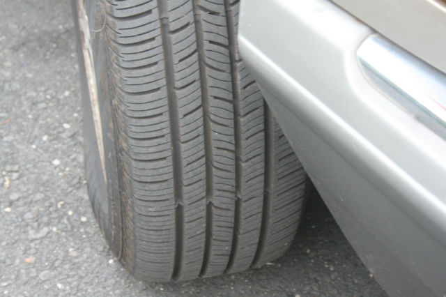 1986 Silver Mercedes-Benz 300-Series Sedan