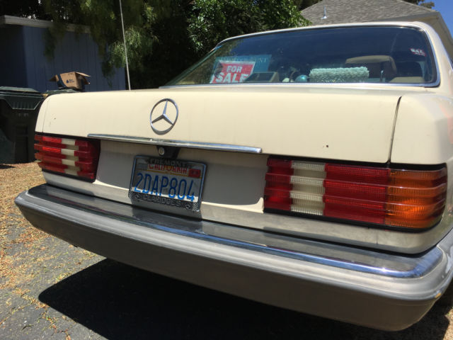 1986 Yellow Mercedes-Benz 300-Series Sedan